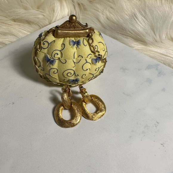 Vintage Gold Tone Door Knocker’s Earrings Clip On - Picture 7 of 7